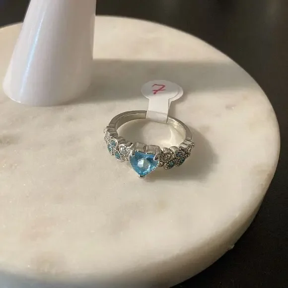 New fashion ring silver tone cz heart - special occasion wedding engagement holi - Picture 3 of 3